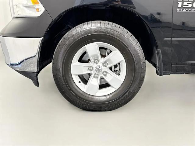2023 Ram 1500 Classic SLT Crew Cab 4x2 5'7" Box