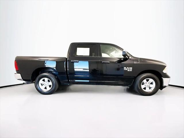 2023 Ram 1500 Classic SLT Crew Cab 4x2 5'7" Box