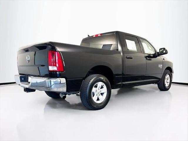 2023 Ram 1500 Classic SLT Crew Cab 4x2 5'7" Box