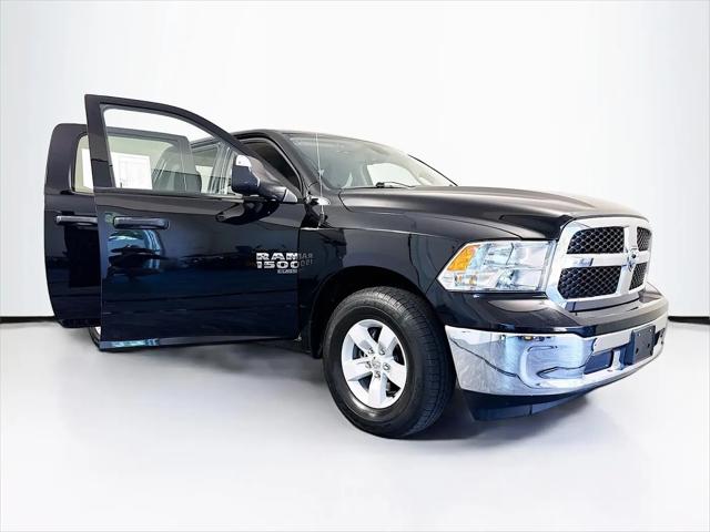 2023 Ram 1500 Classic SLT Crew Cab 4x2 5'7" Box