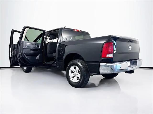 2023 Ram 1500 Classic SLT Crew Cab 4x2 5'7" Box