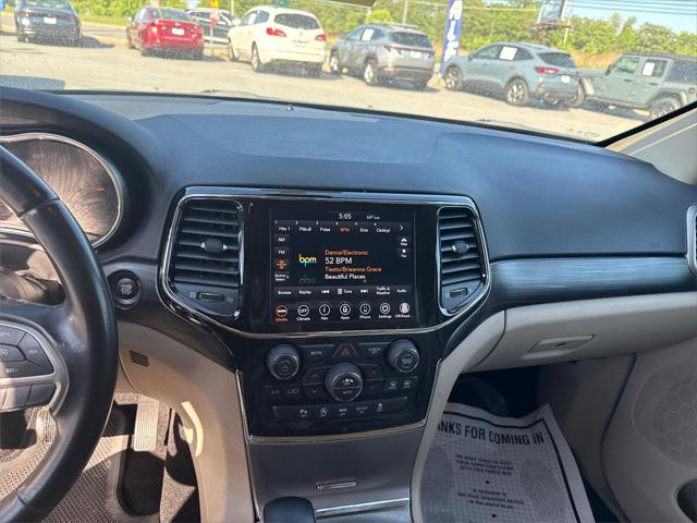 2022 Jeep Grand Cherokee Laredo E 4x4