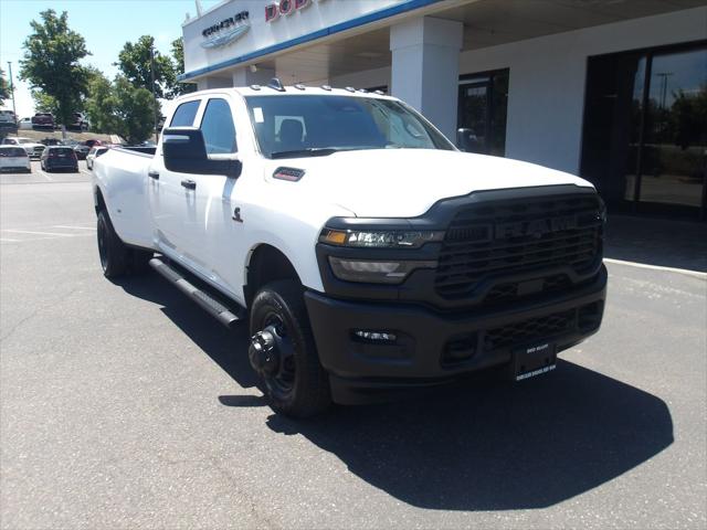 2025 Ram 3500 Tradesman Crew Cab 4x4 8' Box