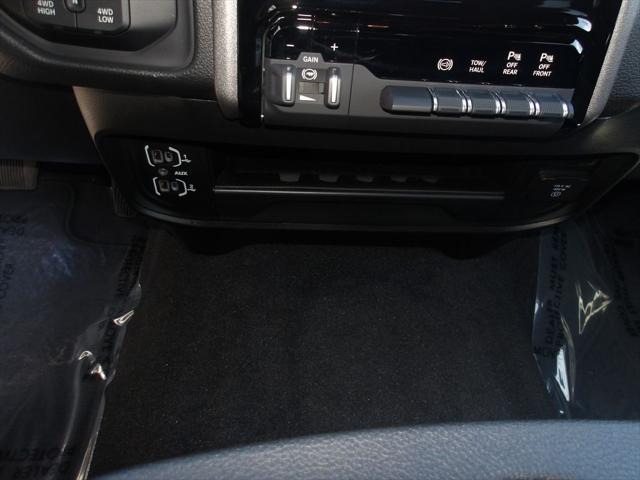 2025 Ram 3500 Tradesman Crew Cab 4x4 8' Box