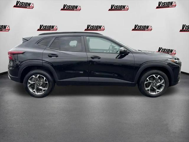 2024 Chevrolet Trax FWD LT