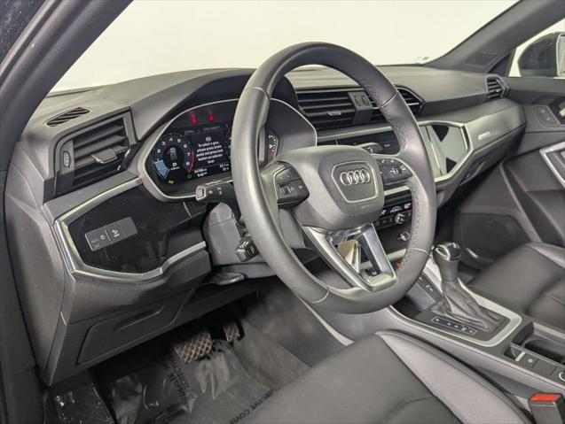 2025 Audi Q3 Premium 45 TFSI S line quattro Tiptronic