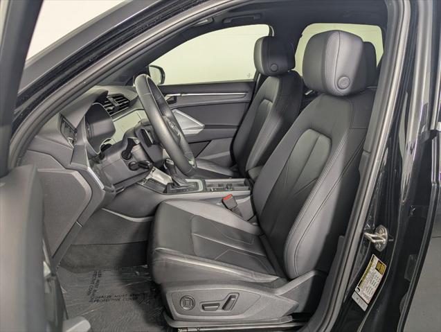 2025 Audi Q3 Premium 45 TFSI S line quattro Tiptronic