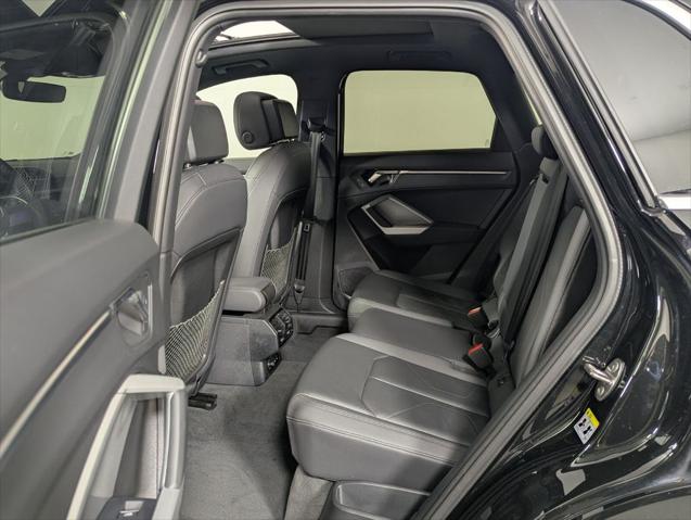 2025 Audi Q3 Premium 45 TFSI S line quattro Tiptronic