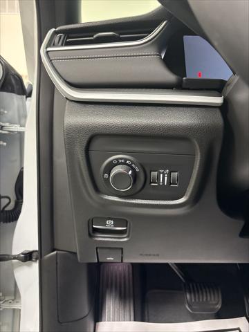2024 Jeep Grand Cherokee L Altitude 4x4