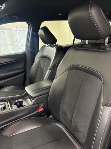 2024 Jeep Grand Cherokee L Altitude 4x4