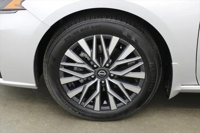 2026 Nissan Altima SV FWD