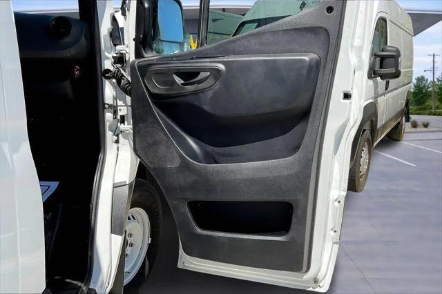 2020 Mercedes-Benz Sprinter 2500 High Roof I4