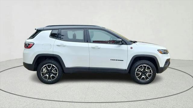 2025 Jeep Compass Trailhawk 4x4