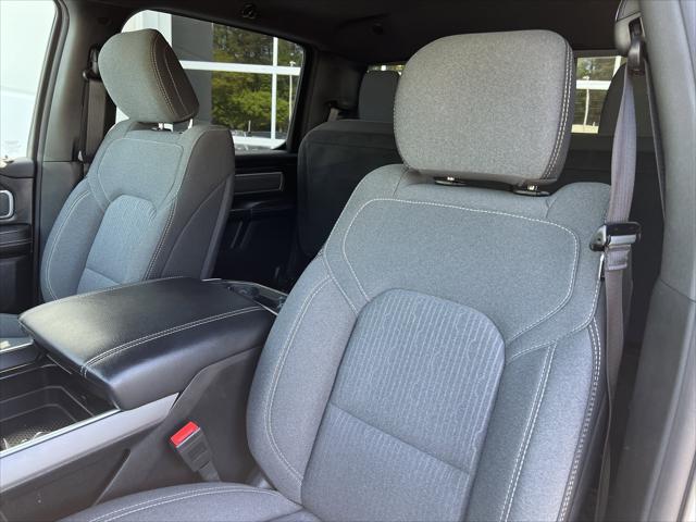 2022 Ram 1500 Big Horn Crew Cab 4x4 5'7" Box