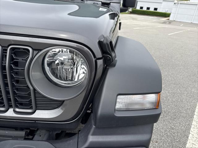 2025 Jeep Wrangler 4-Door Summit 4x4