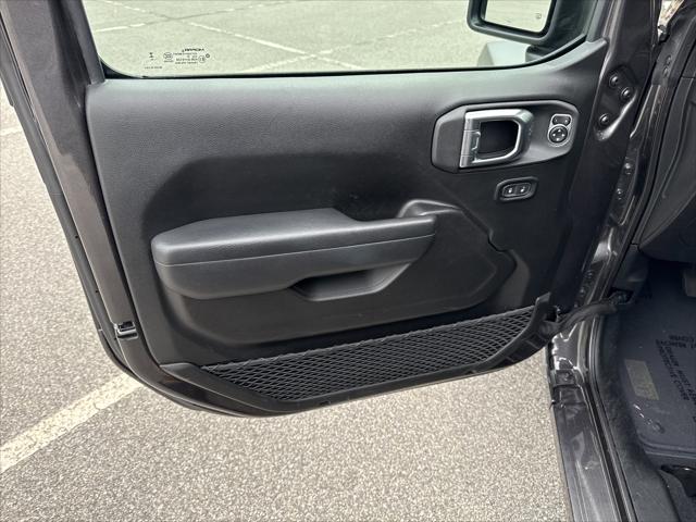 2025 Jeep Wrangler 4-Door Summit 4x4