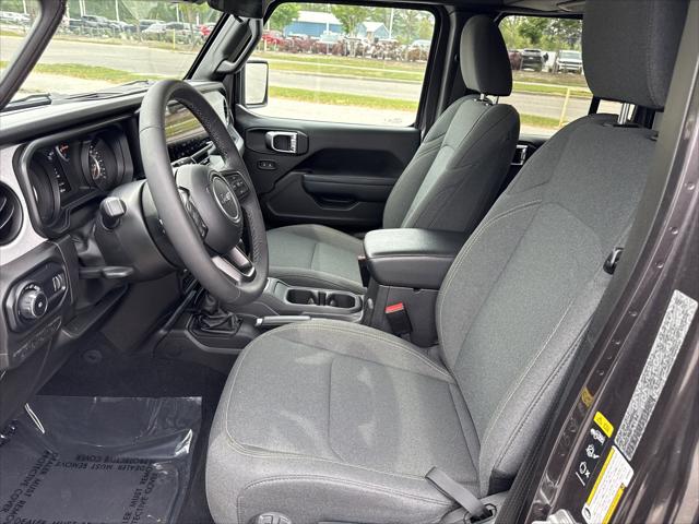 2025 Jeep Wrangler 4-Door Summit 4x4