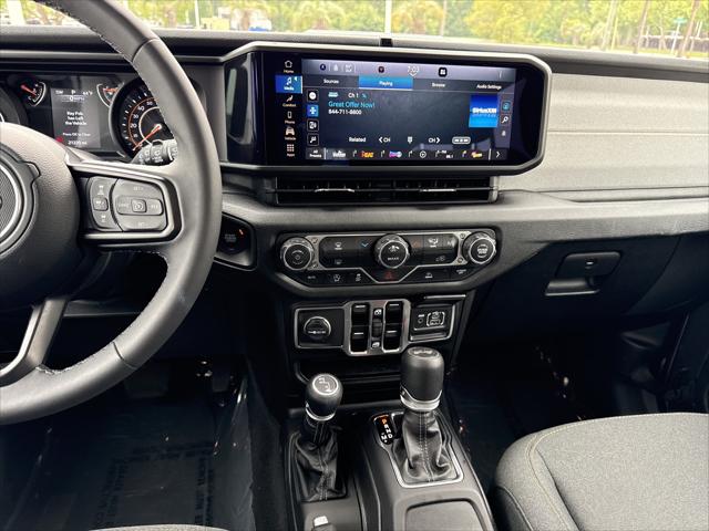 2025 Jeep Wrangler 4-Door Summit 4x4
