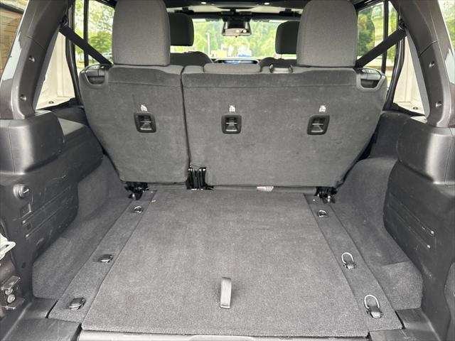 2025 Jeep Wrangler 4-Door Summit 4x4