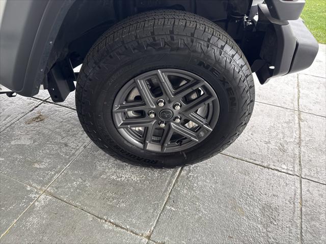 2025 Jeep Wrangler 4-Door Summit 4x4
