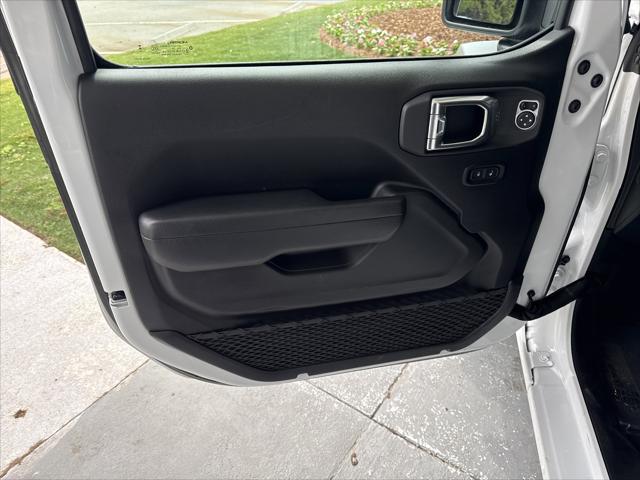 2025 Jeep Wrangler 4-Door Summit 4x4