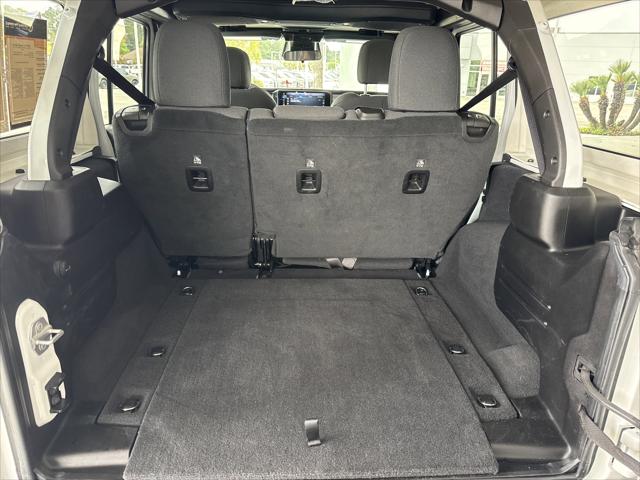 2025 Jeep Wrangler 4-Door Summit 4x4