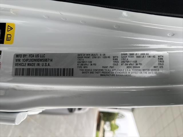2025 Jeep Wrangler 4-Door Summit 4x4