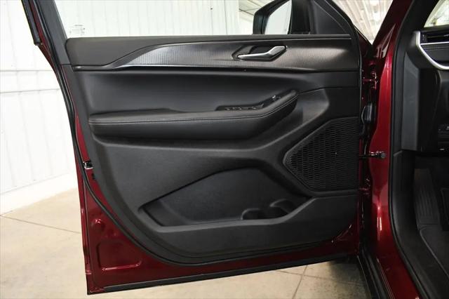 2026 Jeep Grand Cherokee L Altitude 4x4