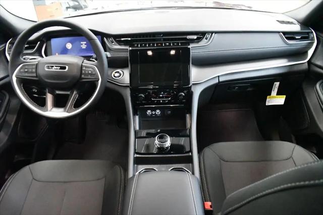 2026 Jeep Grand Cherokee L Altitude 4x4