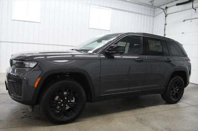 2026 Jeep Grand Cherokee Altitude 4x4