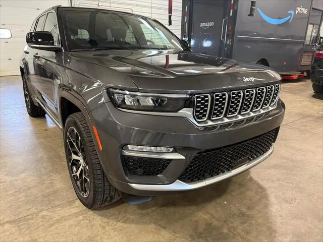 2022 Jeep Grand Cherokee Summit Reserve 4x4 for sale in Galena, IL