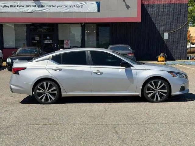 2020 Nissan Altima SR FWD