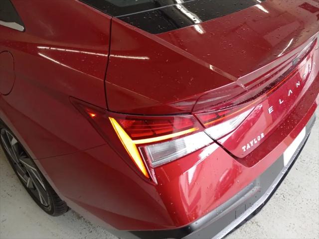 2025 Hyundai Elantra Hybrid Limited