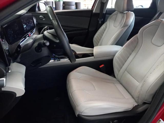 2025 Hyundai Elantra Hybrid Limited