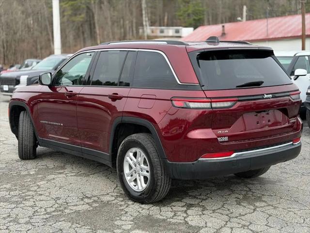 2022 Jeep Grand Cherokee Laredo 4x4