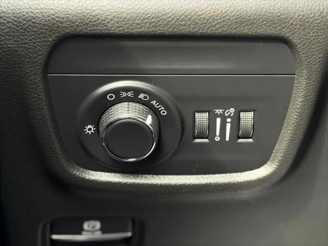 2022 Jeep Grand Cherokee Laredo 4x4