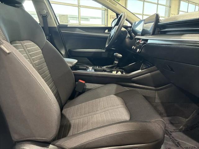 2025 Kia K5 LXS