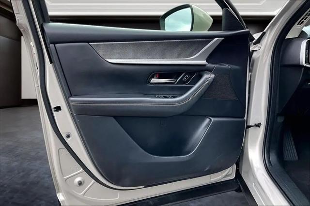 2024 Mazda X-90 3.3 Turbo Preferred Plus