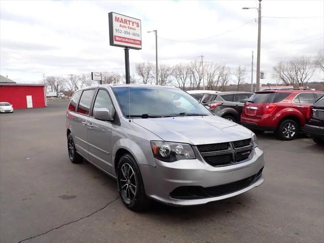 2017 Dodge Grand Caravan SE Plus for sale in Savage, MN