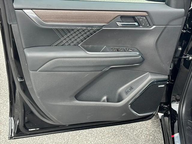 2026 GMC Acadia Denali FWD
