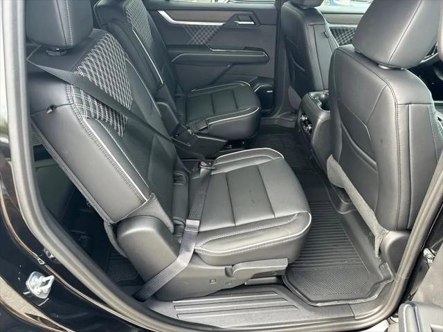 2026 GMC Acadia Denali FWD