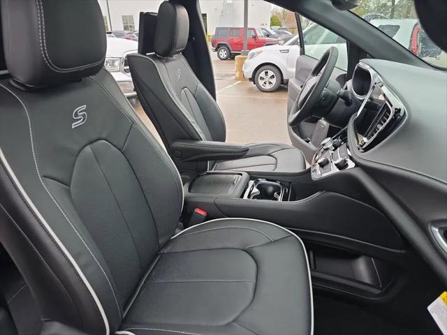 2026 Chrysler Pacifica Limited AWD