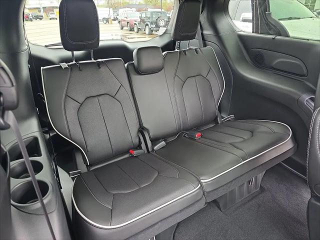 2026 Chrysler Pacifica Limited AWD