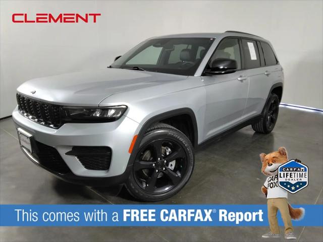 2023 Jeep Grand Cherokee Altitude 4x4 for sale in Florissant, MO