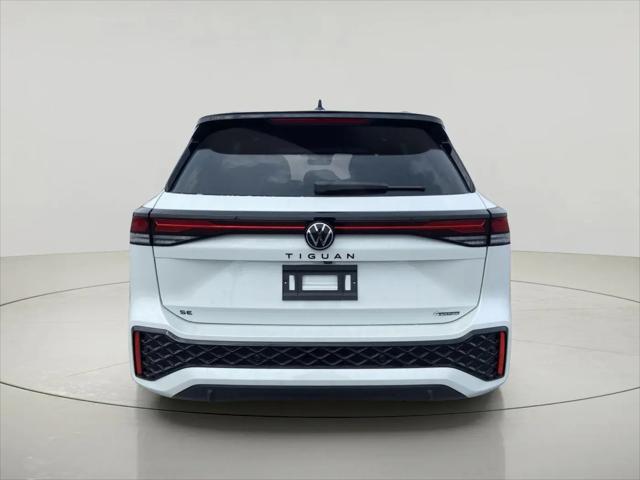2026 Volkswagen Tiguan SE R-Line Black