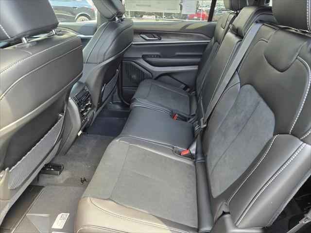 2026 Jeep Grand Cherokee L Altitude 4x4