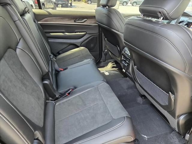 2026 Jeep Grand Cherokee L Altitude 4x4