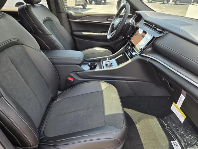 2026 Jeep Grand Cherokee L Altitude 4x4