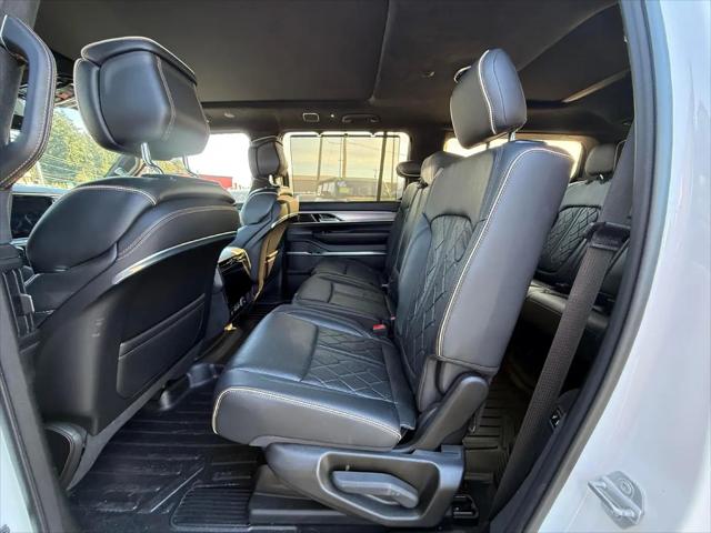2023 Jeep Grand Wagoneer Series III 4x4