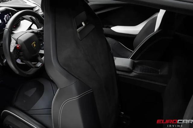 2025 Lamborghini Revuelto Revuelto